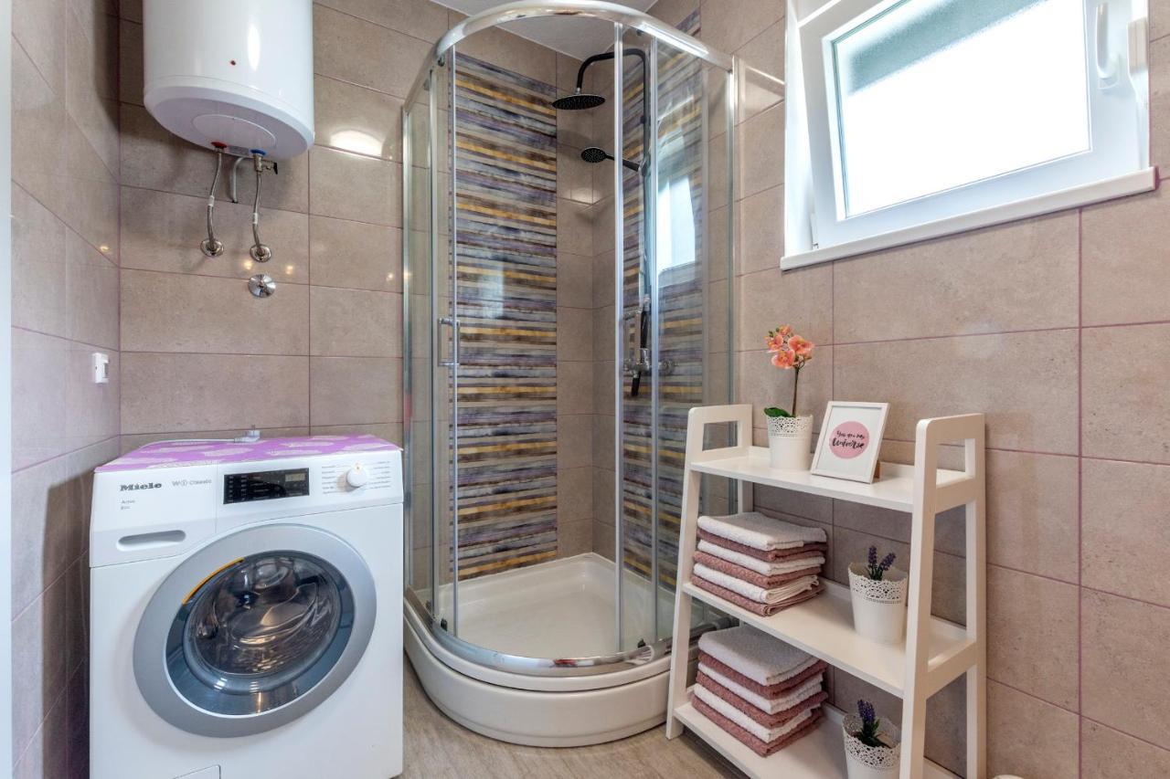 Rose Appartement Kaštela Buitenkant foto