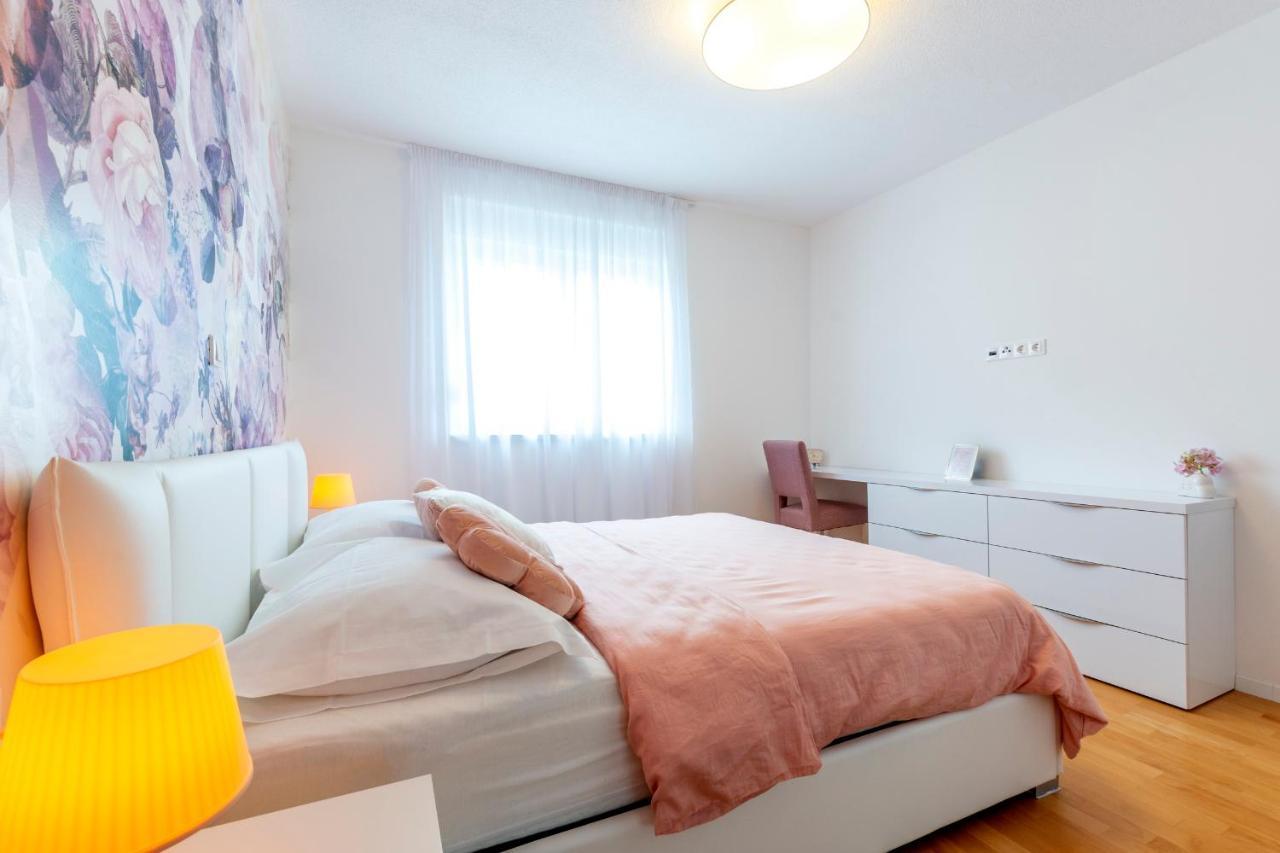 Rose Appartement Kaštela Buitenkant foto